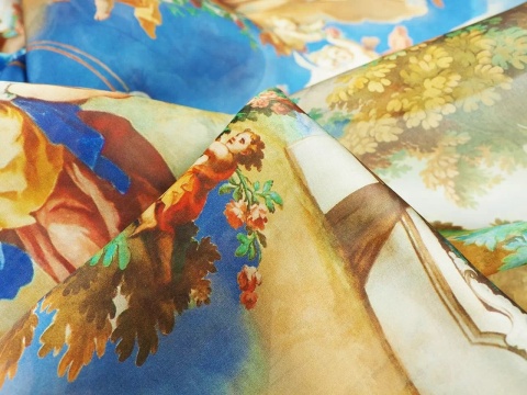 jedwab organza w scenki z mitologii na niebieskim tle