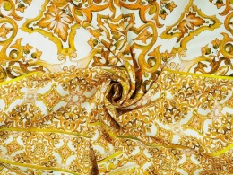 biały len w żółte ornamenty
