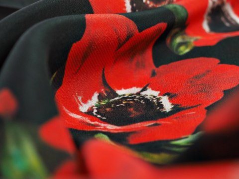 Jedwab sygnowany - Maki na czerni Jedwab sygnowany - Maki na czerni