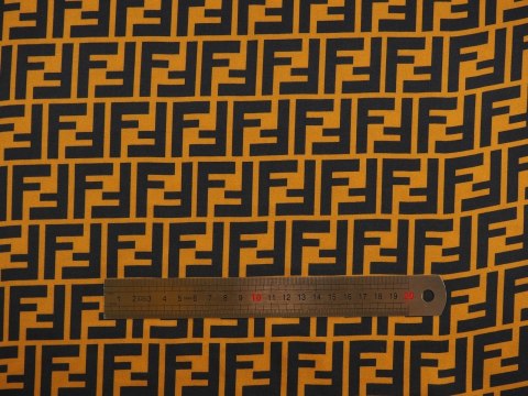 Wiskoza sygnowana - Pomarańczowe tło Wiskoza sygnowana - Pomarańczowe tło