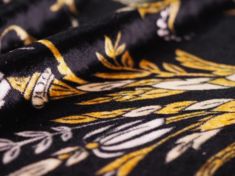 Welur jedwabny - Złote ornamenty Welur jedwabny - Złote ornamenty