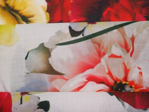 Bawełna sygnowana - Duże tulipany na bieli Bawełna sygnowana - Duże tulipany na bieli