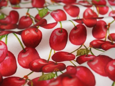 Jedwab satyna - Wisienki na bieli Jedwab satyna - Wisienki na bieli