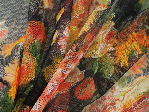 Tiul (siatka) sygnowany - Chryzantemy Tiul (siatka) sygnowany - Chryzantemy