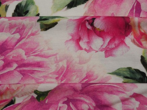 Dzianina bawełniana - Różowe peonie na bieli Dzianina bawełniana - Różowe peonie na bieli