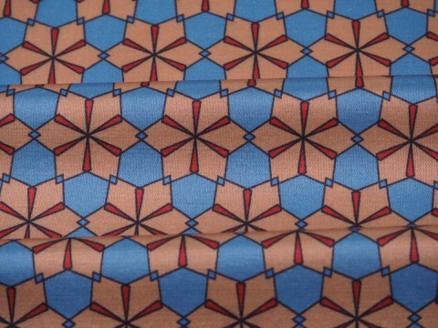 Wełna z jedwabiem - Geometryczne kwiaty Wełna z jedwabiem - Geometryczne kwiaty