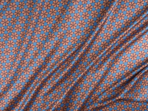 Wełna z jedwabiem - Geometryczne kwiaty Wełna z jedwabiem - Geometryczne kwiaty