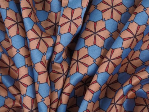 Wełna z jedwabiem - Geometryczne kwiaty Wełna z jedwabiem - Geometryczne kwiaty