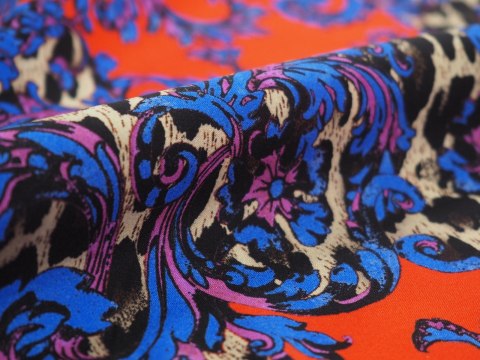 Jedwab elastyczny - Pantera i czerwone ornamenty Jedwab elastyczny - Pantera i czerwone ornamenty