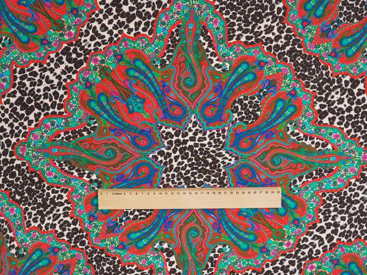 jedwab krepa ornamenty na panterze jedwab krepa ornamenty na panterze