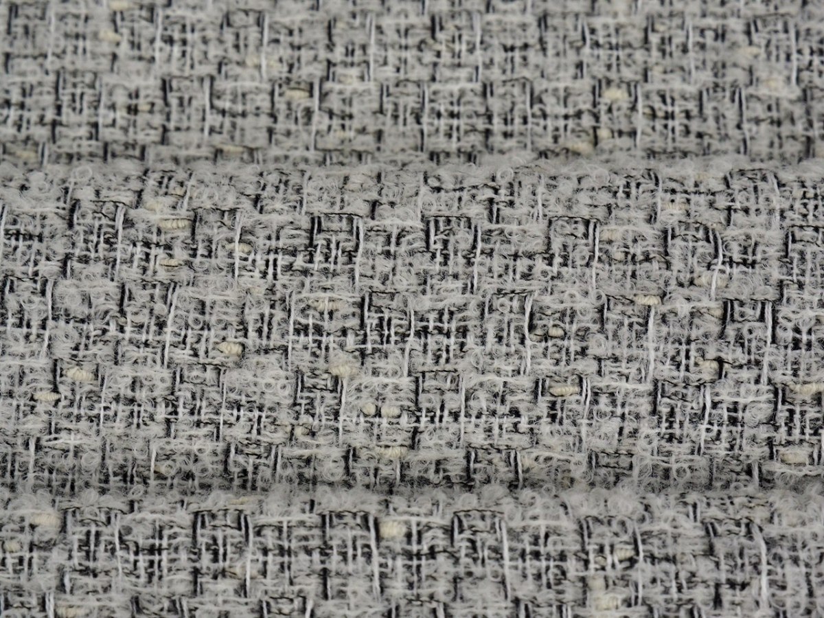 chanelka boucle szary z czarną nitką chanelka boucle szary z czarną nitką
