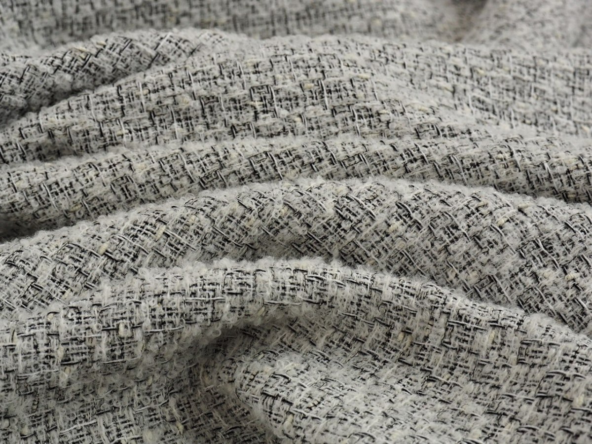 chanelka boucle szary z czarną nitką chanelka boucle szary z czarną nitką