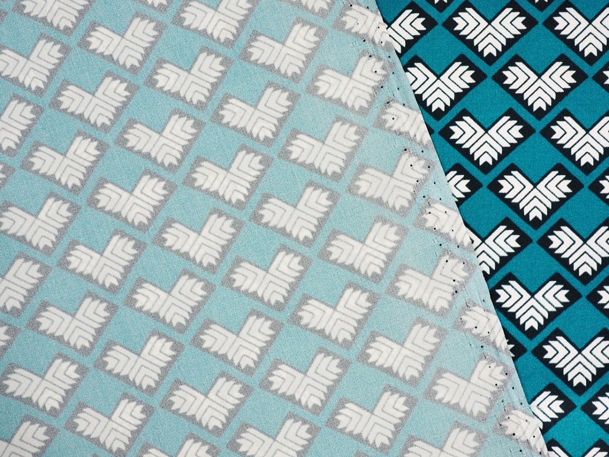 jedwab sygnowany geometryczne serca jedwab sygnowany geometryczne serca