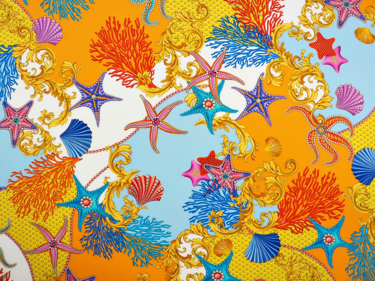 Jedwab krepa - Morskie motywy i ornamenty na kolorowym tle Versace Jedwab krepa - Morskie motywy i ornamenty na kolorowym tle Versace