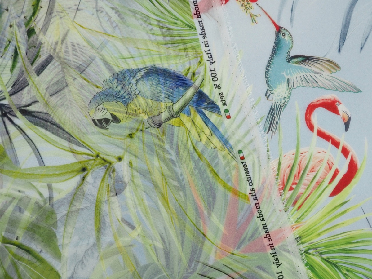 Jedwab szyfon - Flamingi, kolibry i dżungla Jedwab szyfon - Flamingi, kolibry i dżungla