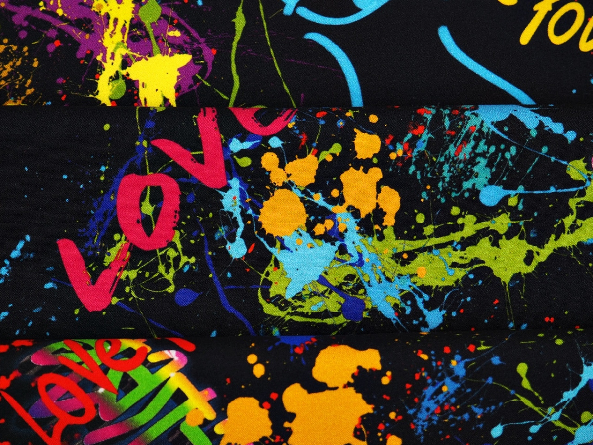 Jedwab elastyczny - Intensywne graffiti na czerni Jedwab elastyczny - Intensywne graffiti na czerni