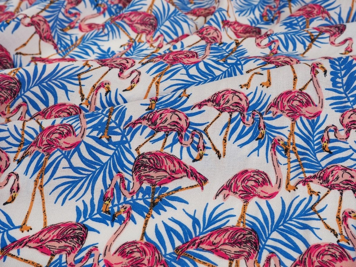 Wiskoza krepa - Flamingi na bieli Wiskoza krepa - Flamingi na bieli
