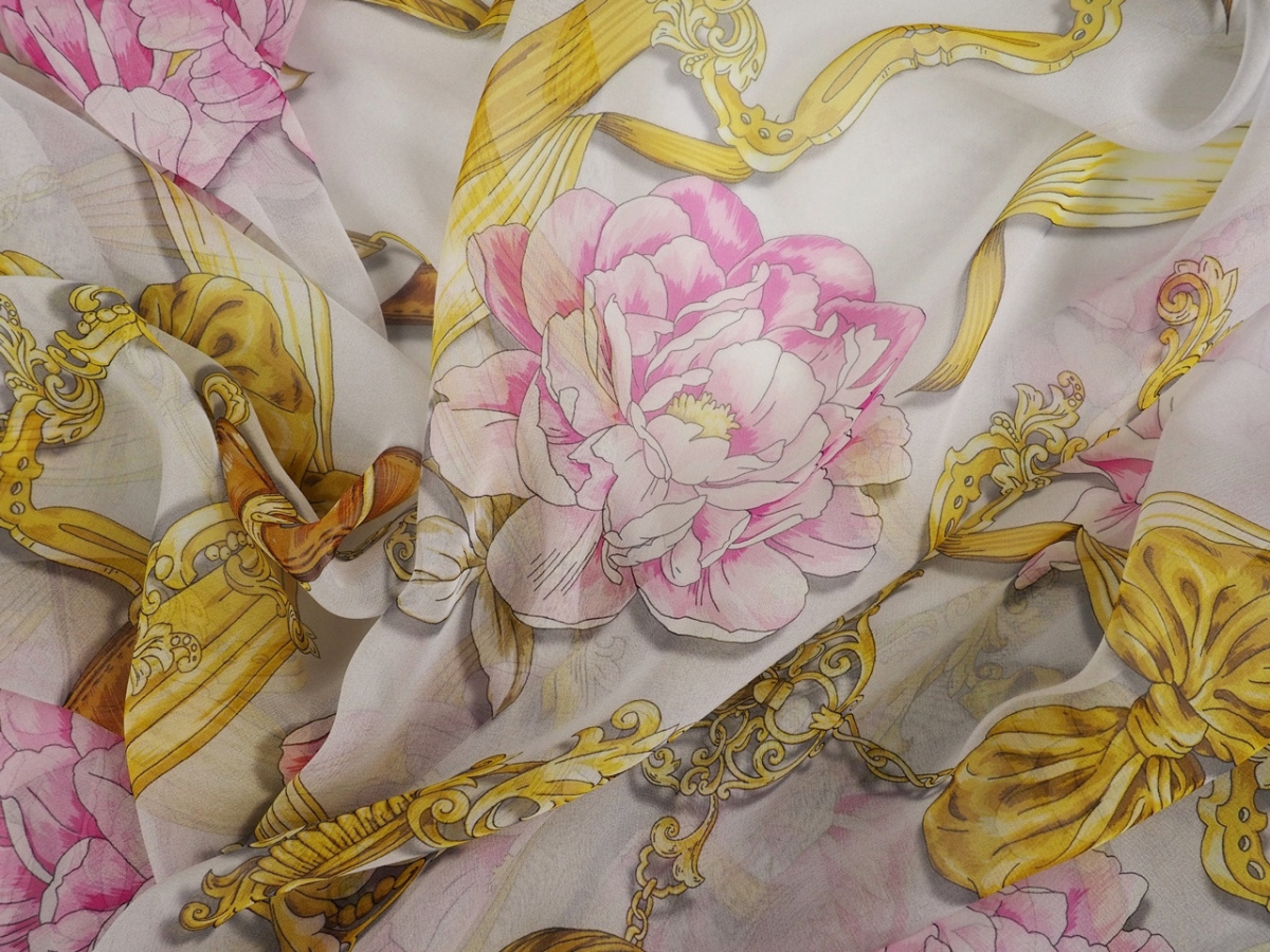 Jedwab szyfon - Różowe peonie, złote ornamenty Jedwab szyfon - Różowe peonie, złote ornamenty