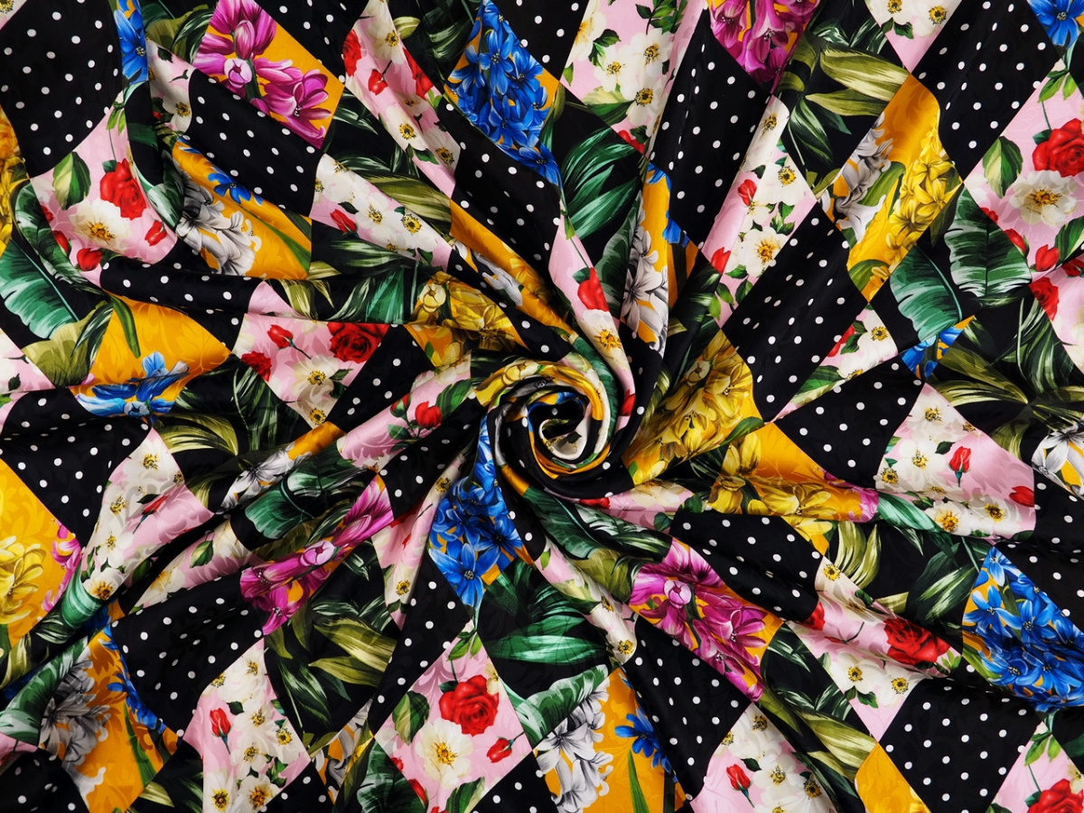 Jedwab - Patchwork, grochy, kwiaty, wytłoczenia Jedwab - Patchwork, grochy, kwiaty, wytłoczenia