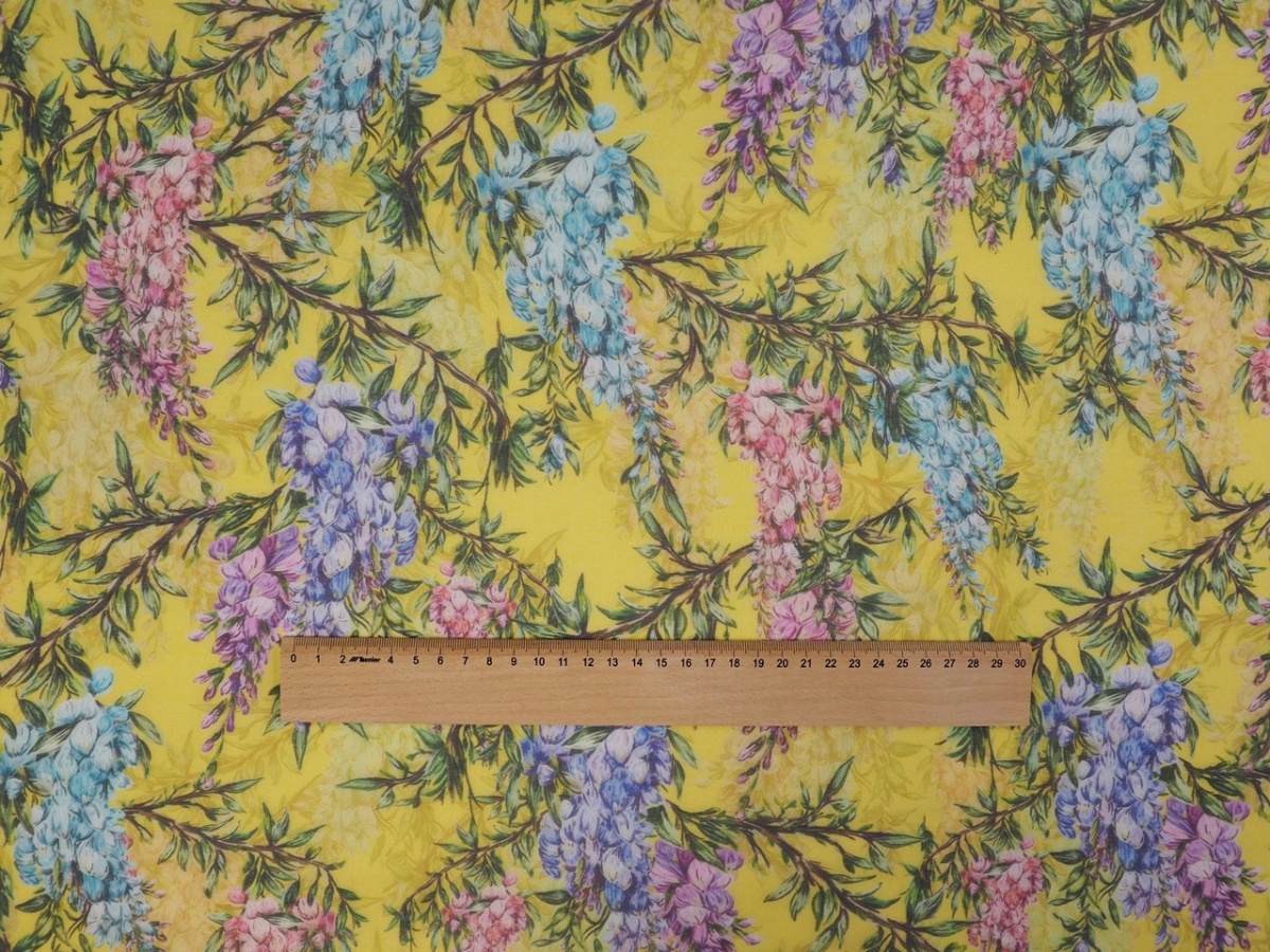 Jedwab szyfon - Kolorowe wisterie żółte tło Jedwab szyfon - Kolorowe wisterie żółte tło