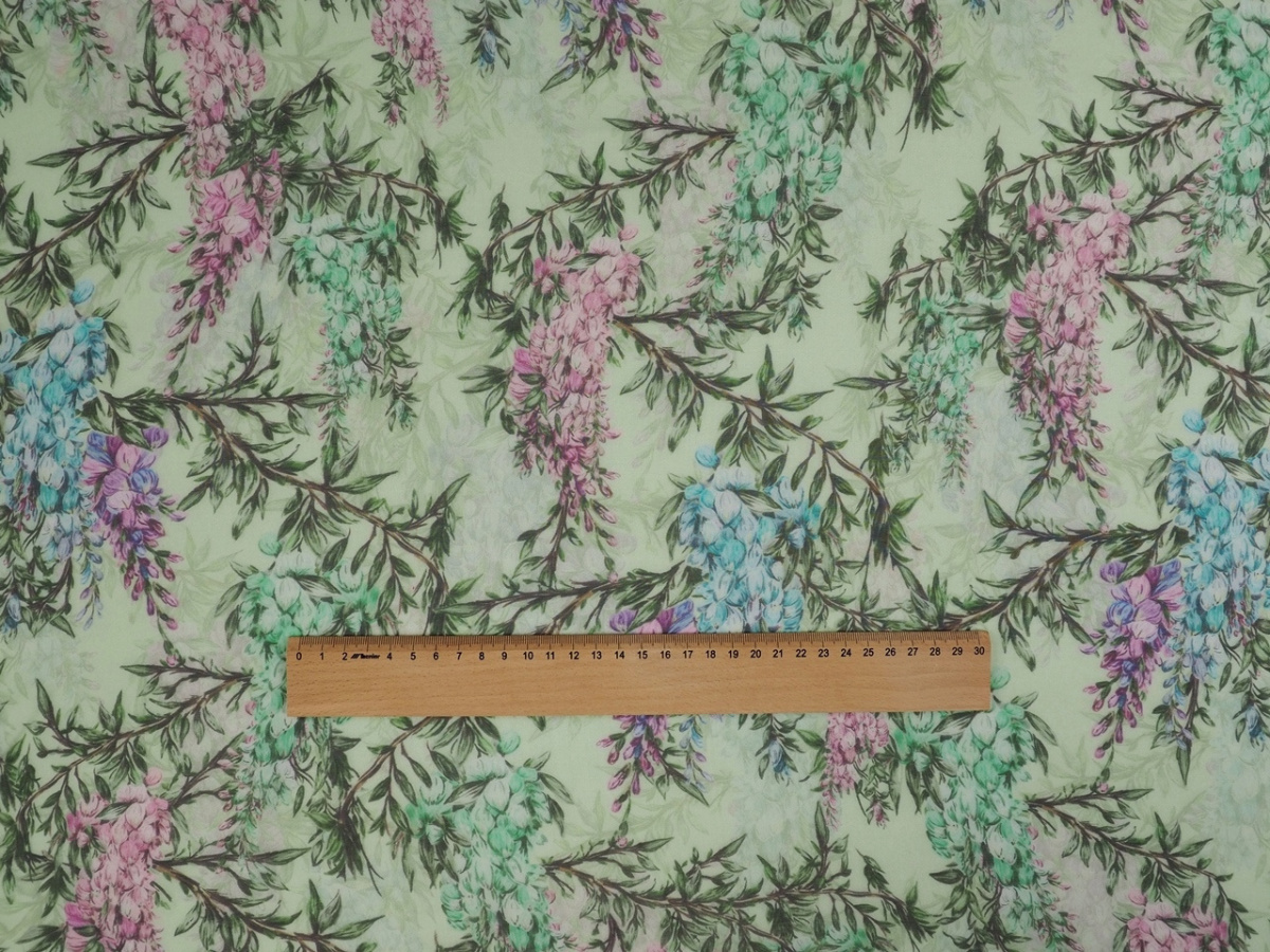 Jedwab szyfon - Kolorowe wisterie pistacjowe tło Jedwab szyfon - Kolorowe wisterie pistacjowe tło