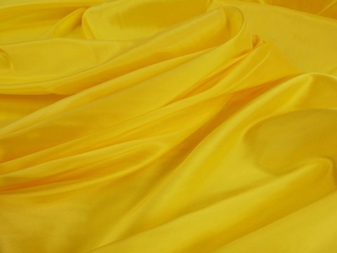 podszewka w kolorze żółtym