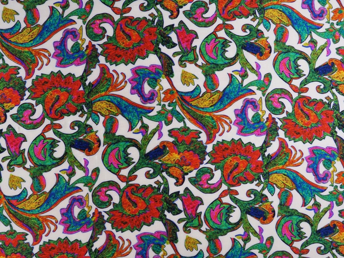 Jedwab - Kolorowe roślinne ornamenty Jedwab - Kolorowe roślinne ornamenty