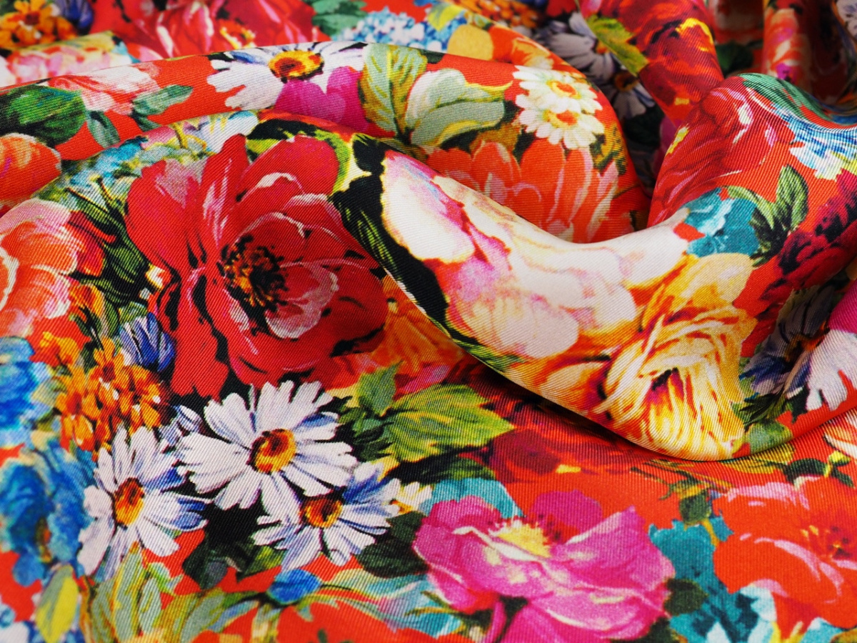 Jedwab twill - Nasycone kwiaty Jedwab twill - Nasycone kwiaty