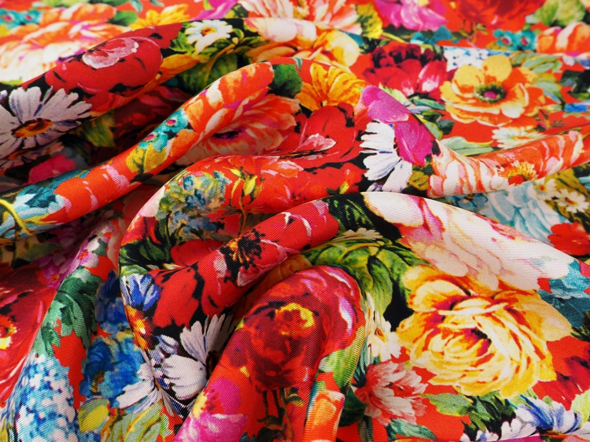 Jedwab twill - Nasycone kwiaty Jedwab twill - Nasycone kwiaty