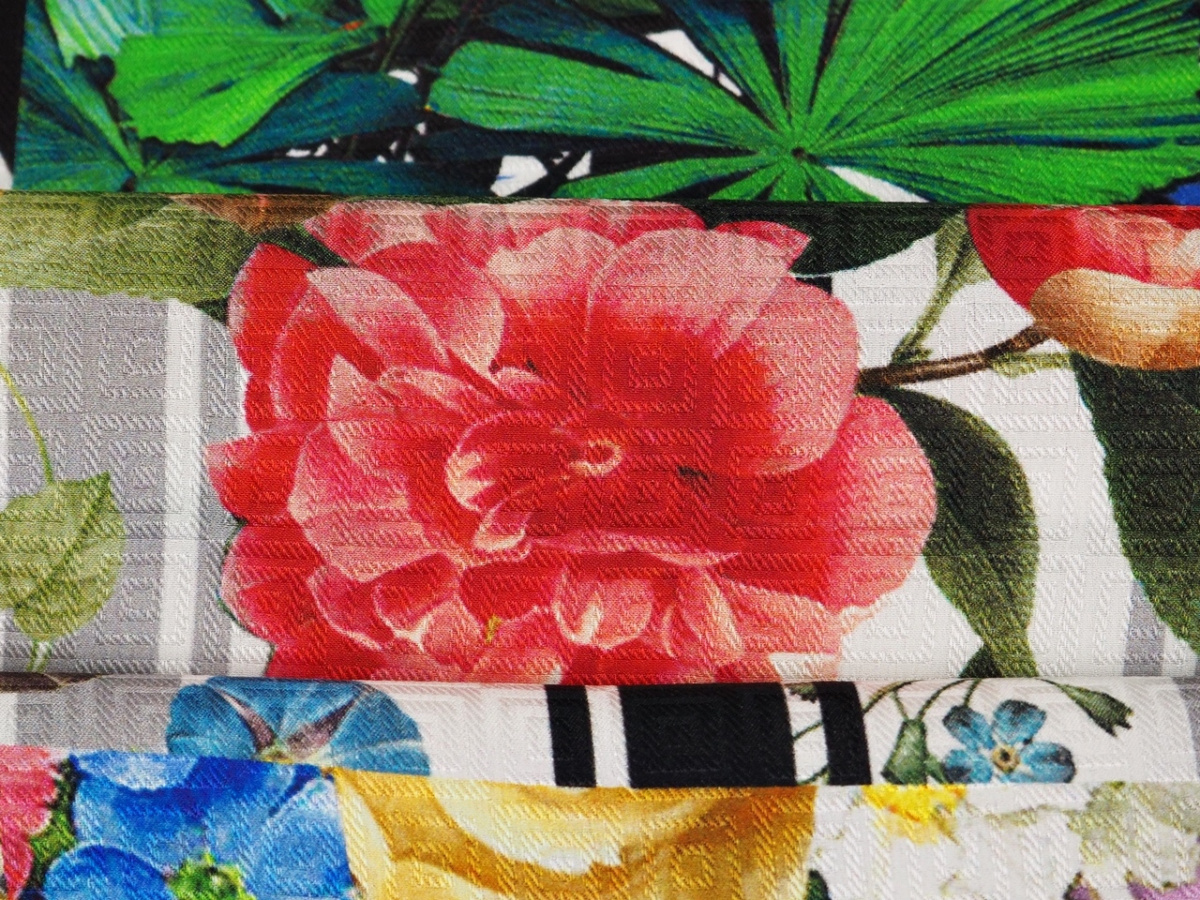 Jedwab wytłaczany - Patchwork kwiaty i grochy Jedwab wytłaczany - Patchwork kwiaty i grochy