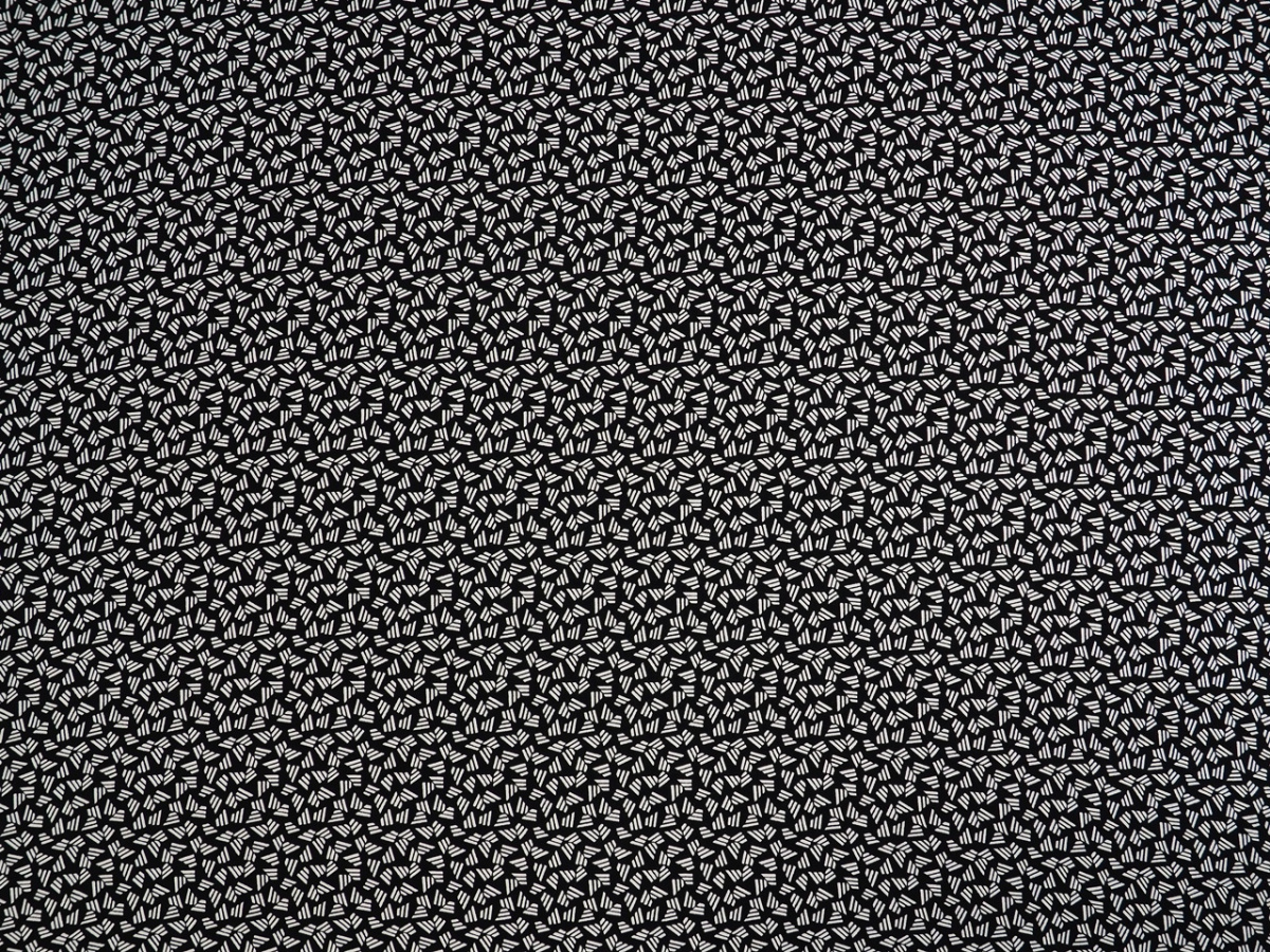 Wiskoza - Geometryczne szlaczki na czerni Wiskoza - Geometryczne szlaczki na czerni