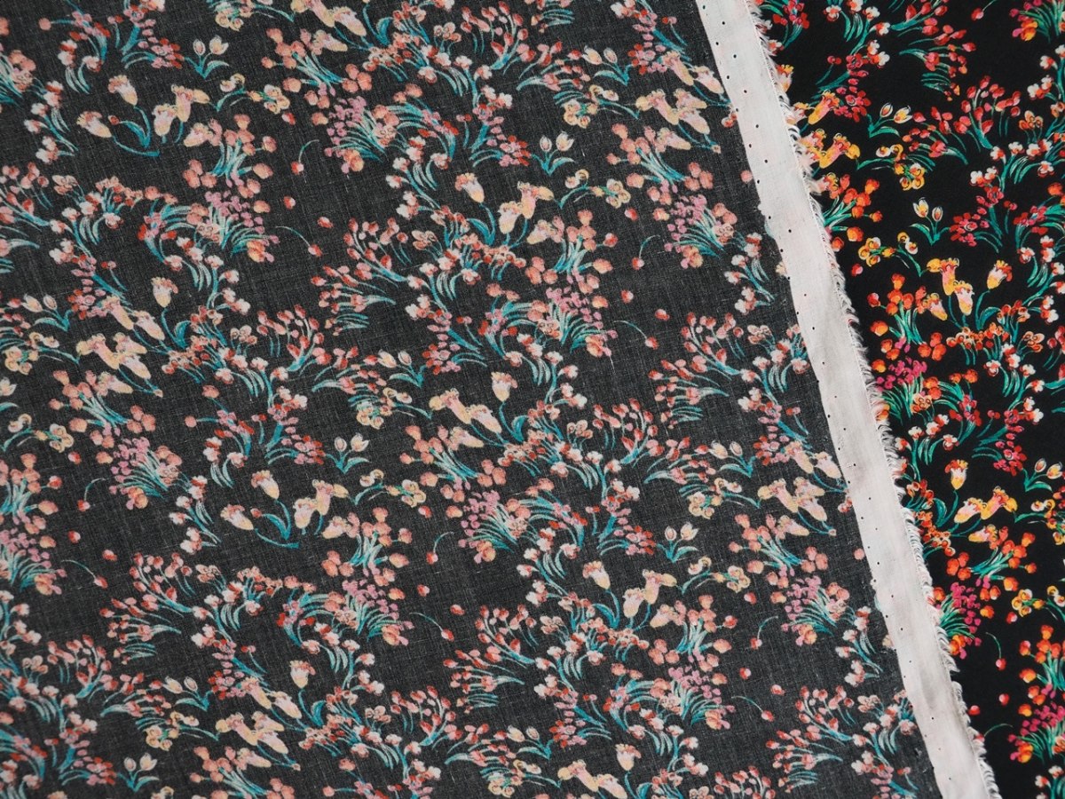 Wiskoza - Małe bukiety kwiatów