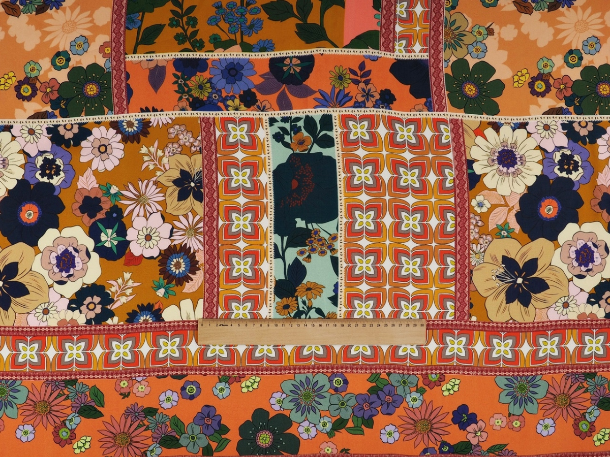 Wiskoza - Kwadraty i kwiaty [panel 0,8 m]