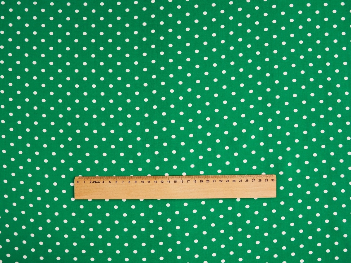 Wiskoza - Regularne grochy na zieleni Wiskoza - Regularne grochy na zieleni