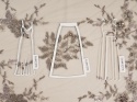 Haft i aplikacje na siatce - Beżowe kwiaty