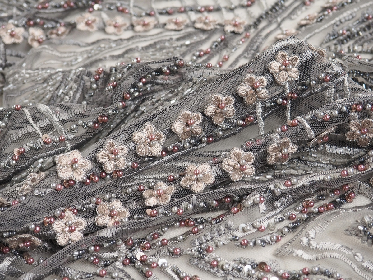 Materiał wieczorowy - Barokowe ornamenty Materiał wieczorowy - Barokowe ornamenty