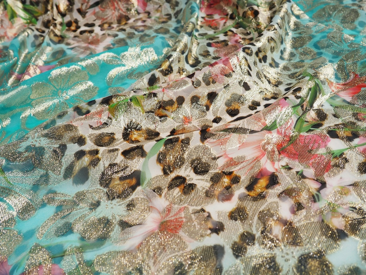 Jedwab lurex - Panterka, błękit i złote kwiaty