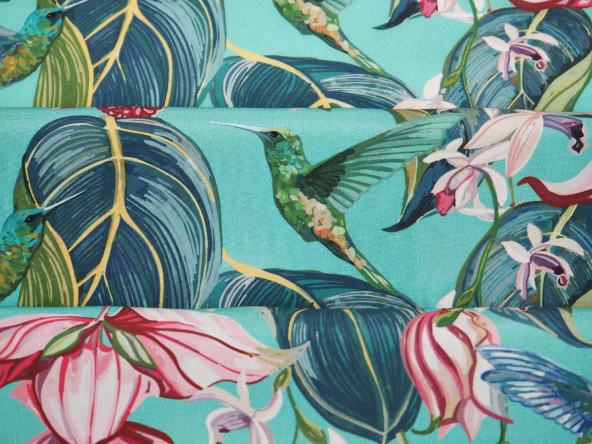 Jedwab naturalny - Kolibry i kwiaty na mięcie Jedwab naturalny - Kolibry i kwiaty na mięcie