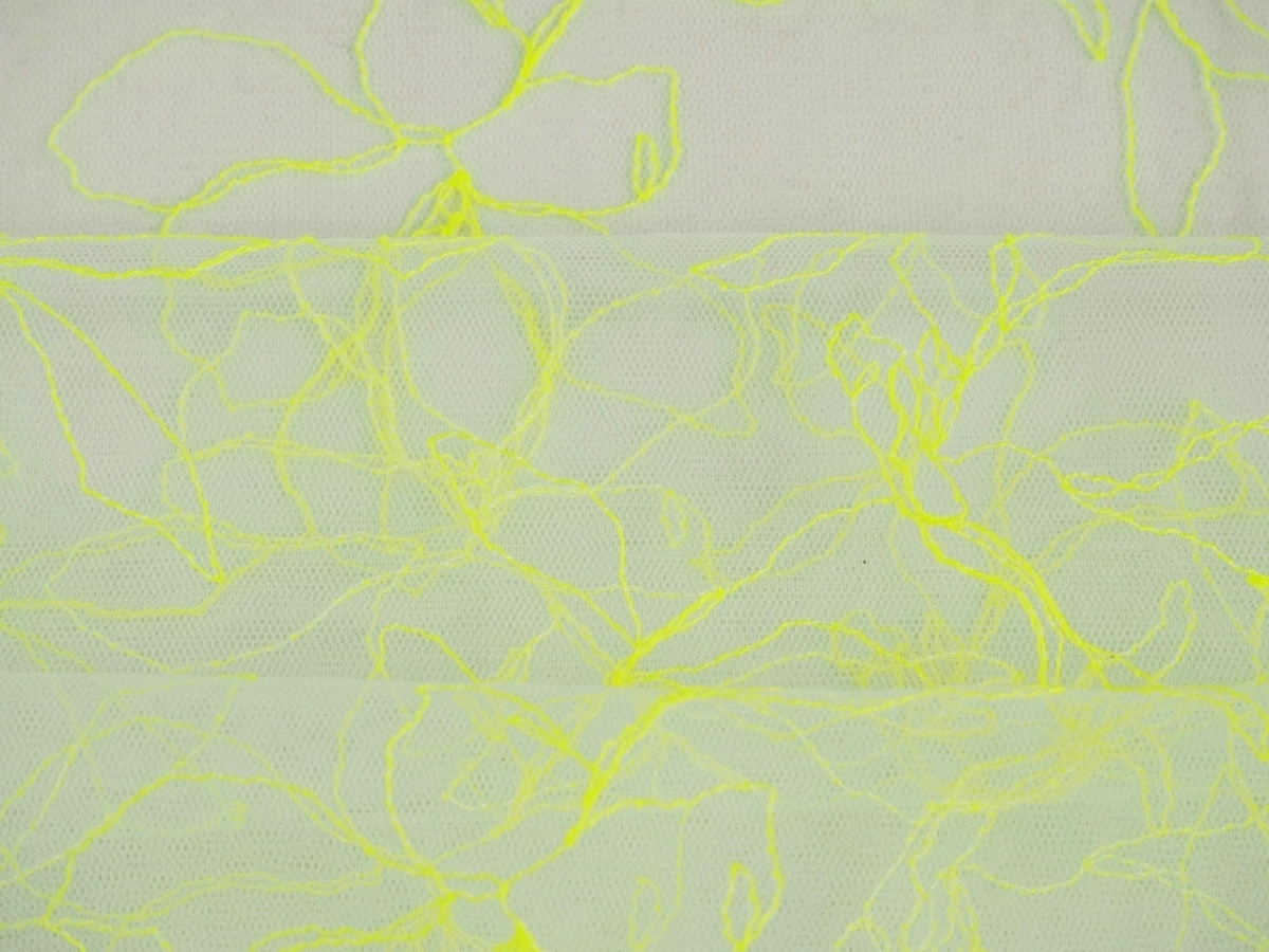 Haft na tiulu - Neonowe kwiaty Haft na tiulu - Neonowe kwiaty