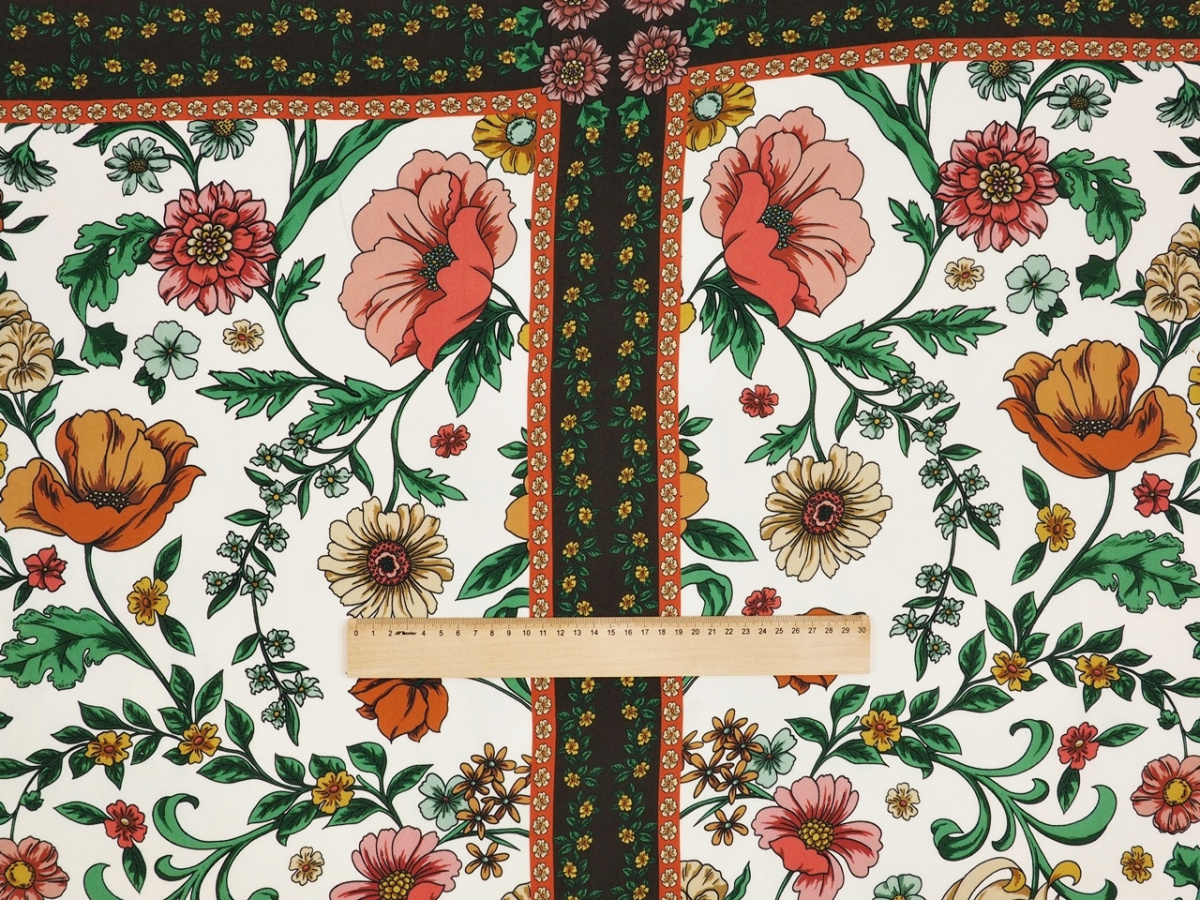 Wiskoza żorżeta - Stonowane kwiaty retro [panel 0,7 m]