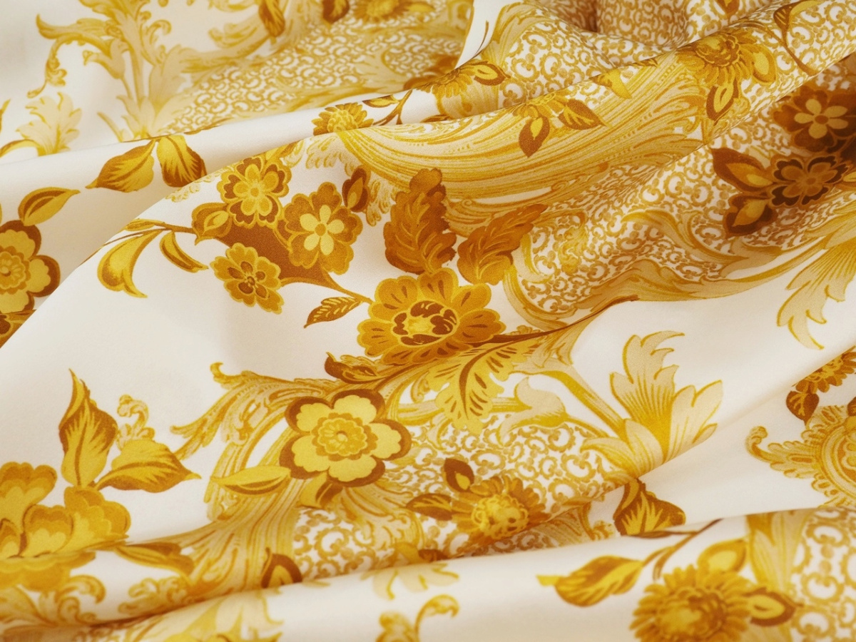 Jedwab naturalny - Złote ornamenty na bieli Jedwab naturalny - Złote ornamenty na bieli