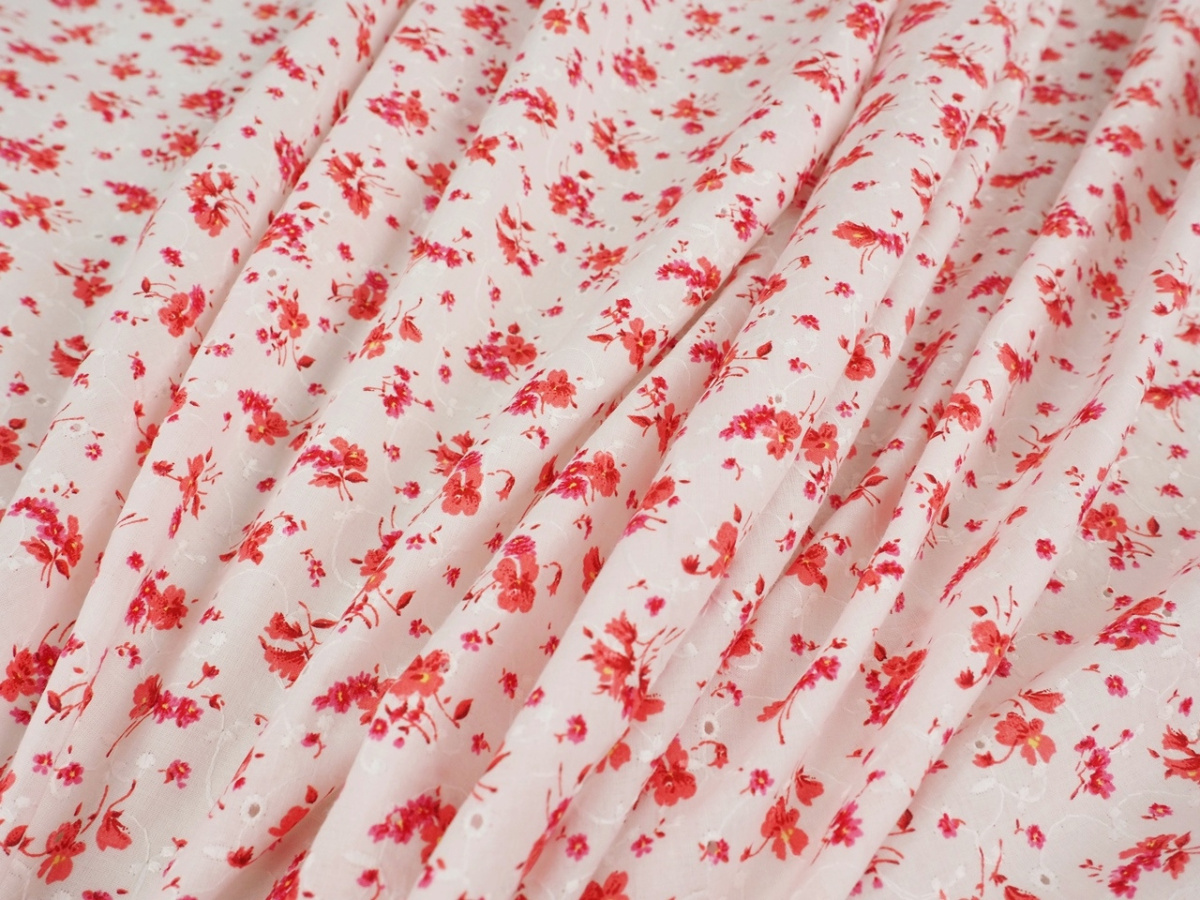 Bawełna ażurowa - Czerwone kwiaty na bieli