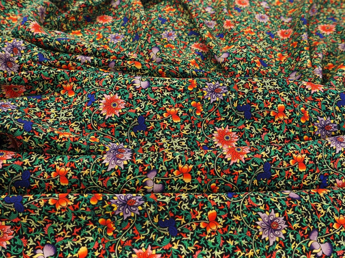 Jedwab krepa - Gęste retro kwiaty Jedwab krepa - Gęste retro kwiaty