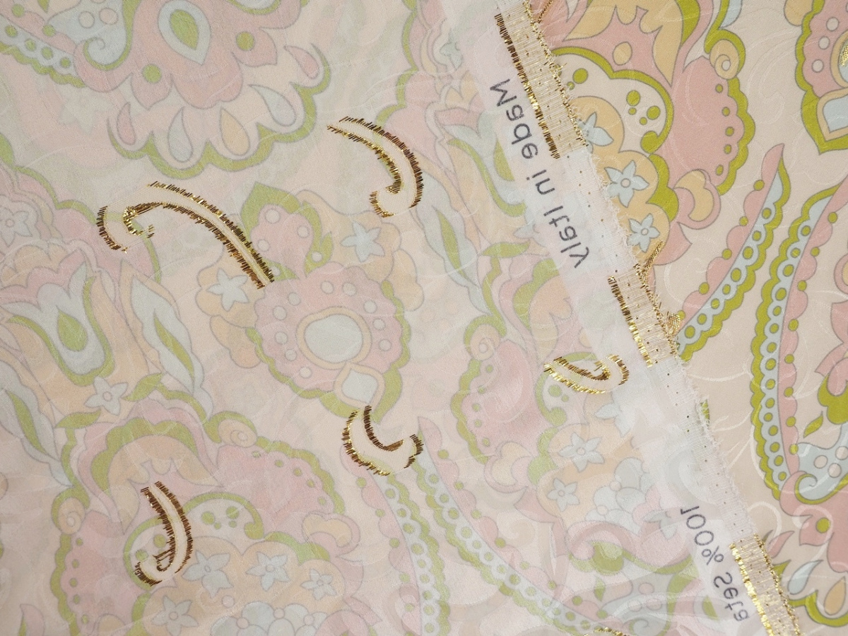 Jedwab lurex - Pastelowe ornamenty i wytłoczenia Jedwab lurex - Pastelowe ornamenty i wytłoczenia