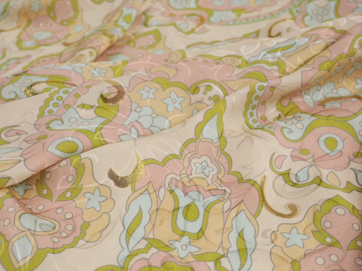 Jedwab lurex - Pastelowe ornamenty i wytłoczenia Jedwab lurex - Pastelowe ornamenty i wytłoczenia