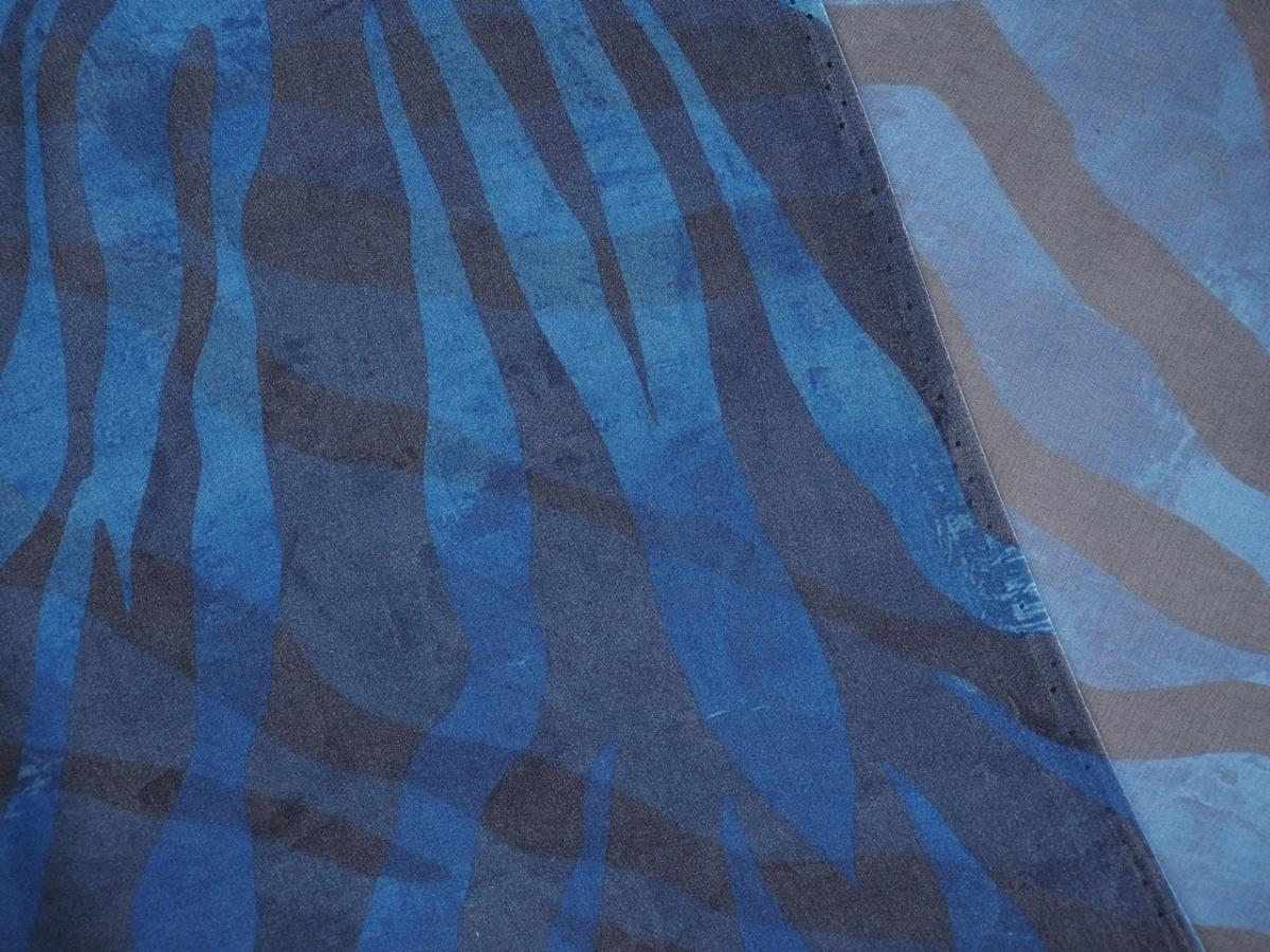 Jedwab szyfon - Tygrysie paski niebieski