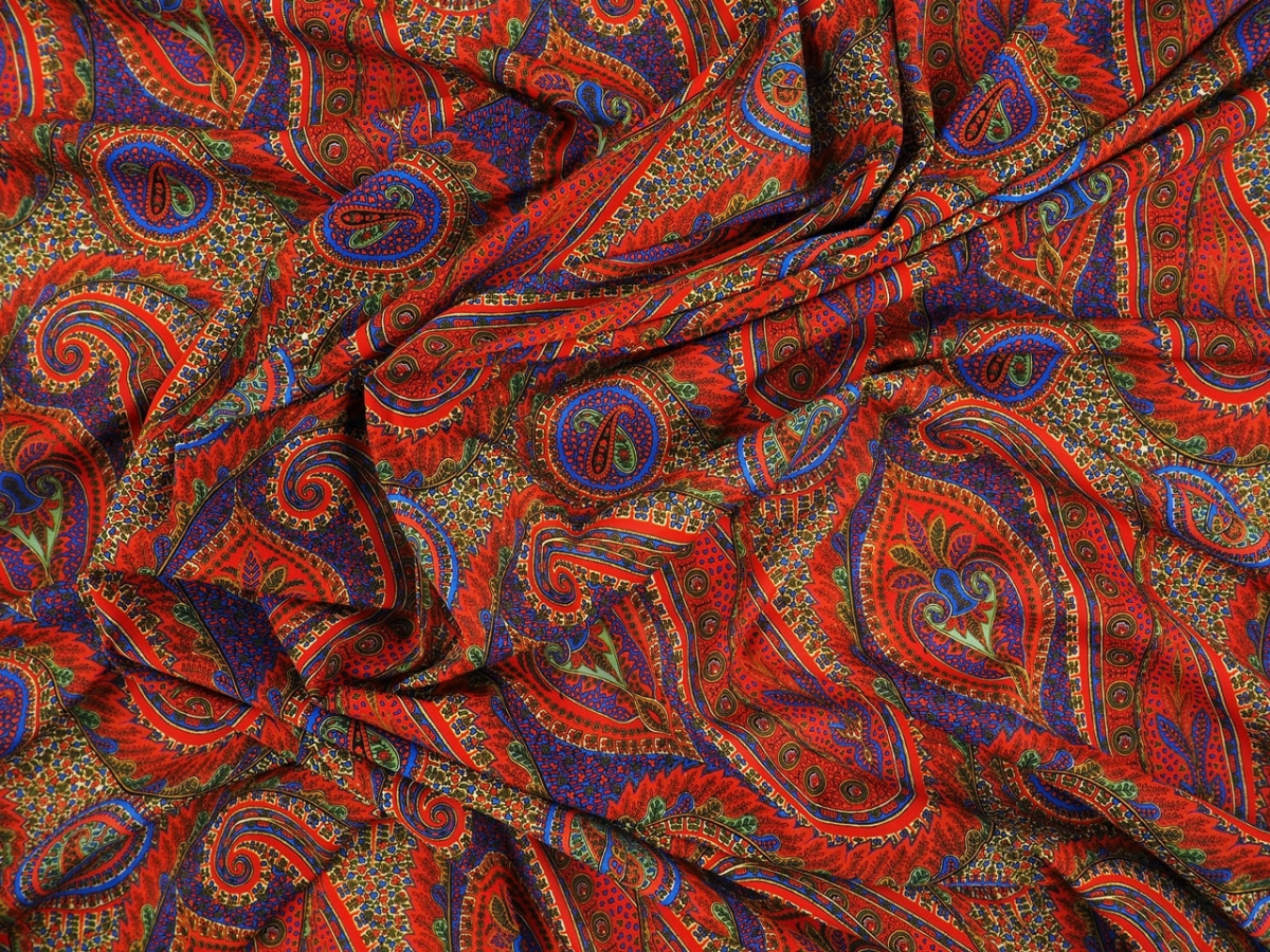 Jedwab elastyczny szyfon - Rudo-niebieski paisley Jedwab elastyczny szyfon - Rudo-niebieski paisley