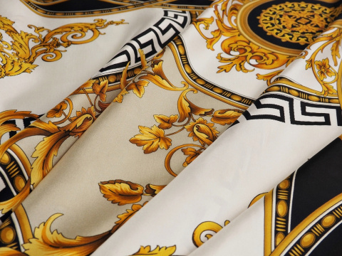 Jedwab twill - Złote ornamenty i koła Jedwab twill - Złote ornamenty i koła