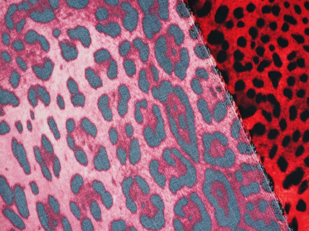 Wiskoza twill - Czerwona pantera DG Wiskoza twill - Czerwona pantera DG