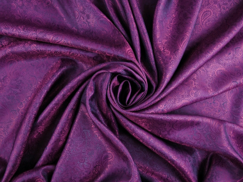 Podszewka wytłaczana - Opalizujący paisley fiolet